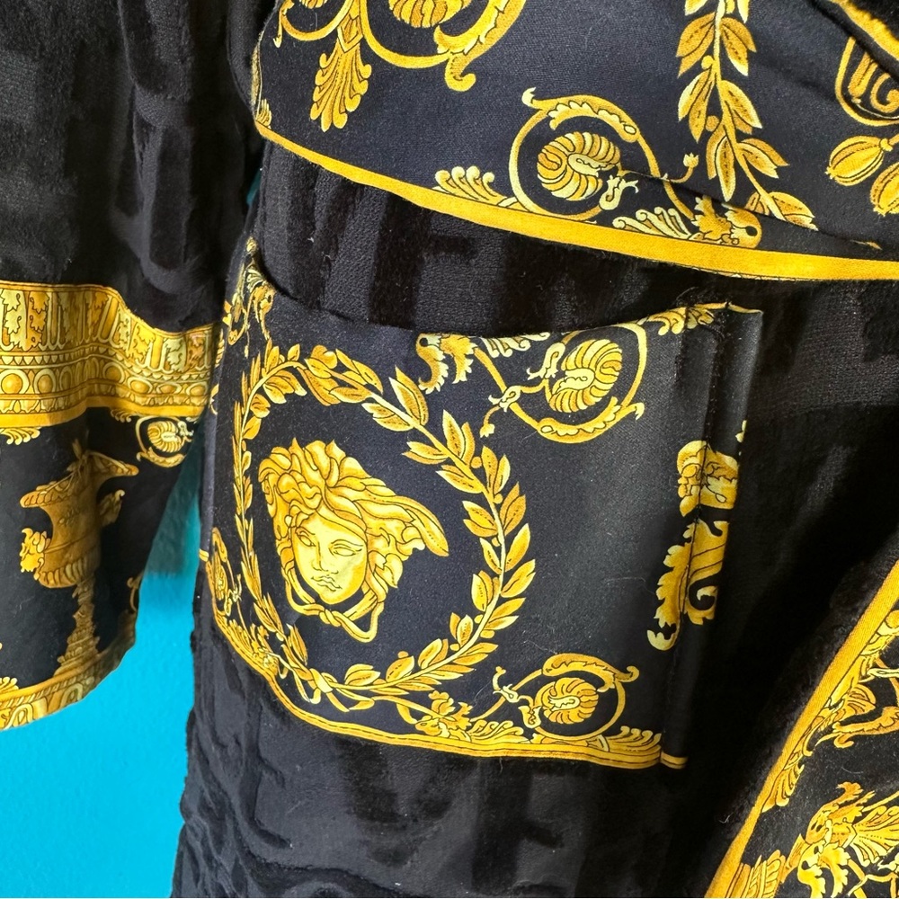 Versace Baroque Robe Medium - Picture 13 of 15